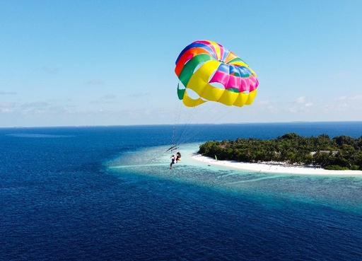 Parasailing triple